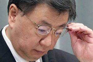 Генсек Кабмина Японии Мацуно объявил об отставке после скандала с воровством