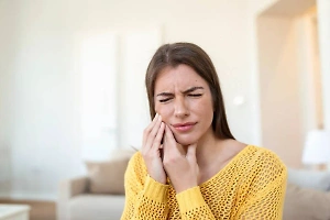 Поможет перекись: Стоматолог назвал способы самостоятельно снять зубную боль