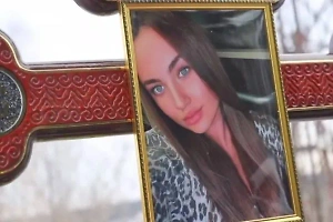 "Положим рядом с женой": Потерявшему жену в ДТП уральскому блогеру угрожают убийством