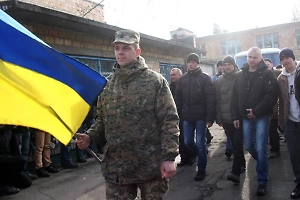 "Швыряют в мясорубку": Европе пригрозили ответственностью за мобилизацию украинского рабочего класса
