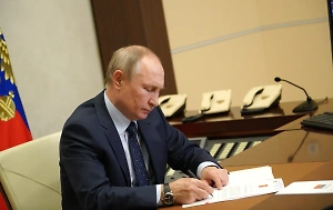 Путин поручил представить предложения о совершенствовании ПДД