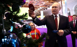 Лайф узнал, как выглядит новогодняя открытка от Путина