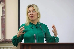 Захарова прошлась по Германии после принятия закона о смене пола