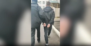 Два 19-летних россиянина попались на задании от куратора из ВСУ для "посвящения" в легионеры