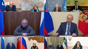 "Не надо так о людях": Путин сделал замечание губернатору за слова об "упёртых" тюменцах