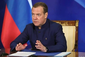 "Бойся, паяц!": На Западе приняли решение о ликвидации Зеленского, считает Медведев