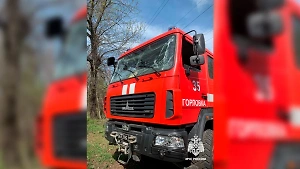 В ДНР украинский беспилотник атаковал пожарных, приехавших на вызов