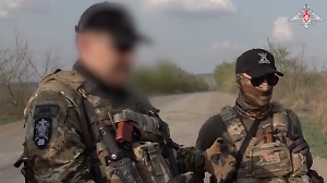 Уссурийские снайперы спасли женщину с детьми, которых атаковал украинский FPV-дрон в зоне СВО
