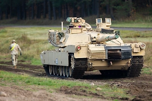"Хороша только разгонять фермеров в Германии": В зоне СВО подбита машина М1150 на базе Abrams