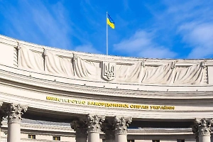 Только возврат на родину: Украинским уклонистам за рубежом запретили все консульские услуги