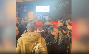 Разъярённые украинцы пошли штурмом на визовый центр в Польше с их паспортами
