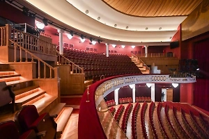 В Москве за 10 лет модернизировали более 40 театров