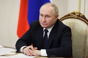 Путин: Важно увеличить зарплаты преподавателей фундаментальных наук в вузах