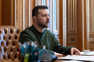 Зеленский уволил несколько командующих оперативными группировками ВСУ 