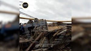 Люди стонут от боли: Life.ru публикует видео после смертельного обрушения моста в Вязьме