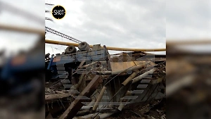 Life.ru публикует видео после смертельного обрушения моста в Вязьме