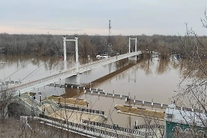 "Ситуация будет ухудшаться": Мэр Оренбурга призвал граждан эвакуироваться из-за подъёма уровня реки Урал