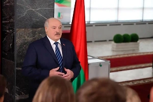 Лукашенко: Белоруссия могла бы сыграть роль третьей силы в конфликте РФ и Украины