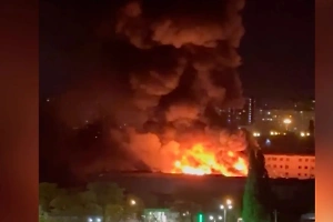 Крупный пожар с детонациями произошёл на складах "Новой почты" в Одессе