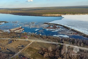 Река Лена вышла из берегов и затопила село в Якутии