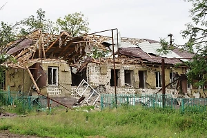 В ЛНР обнаружили захоронения с останками более 1,2 тысячи жертв обстрелов ВСУ