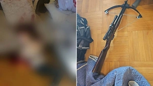 Москвича со стрелой от арбалета в голове нашли в луже крови над телом убитой жены