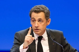 "Мир танцует на краю вулкана": Саркози раскритиковал идею послать на Украину французских военных