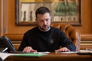 Украинцы создали петицию, чтобы вручить Зеленскому повестку и отправить на фронт