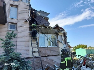 Женщина погибла при падении дрона на её дом в белгородском селе Красный Восток