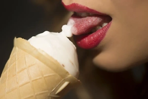 "Роскачество" нашло кишечную палочку в двух марках российского мороженого