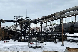 Пожар на нефтебазе в Краснодарском крае потушен, пострадали два сотрудника