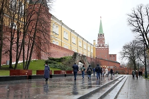"Так холодно не было 25 лет": Синоптик дал прогноз погоды на День Победы в Москве