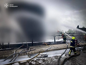 Пожар на предприятии под Киевом потушили спустя четыре дня после удара