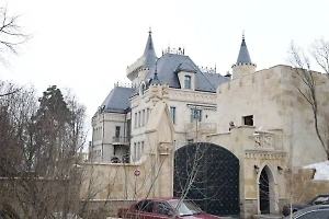 Барецкий заявил, что уже начал делать из замка Пугачёвой тюрьму для иноагентов