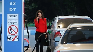 Бензин подорожал на бирже: Будет ли рост цен на заправках в середине лета