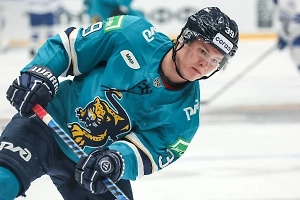 Юная звезда российского хоккея официально уезжает в НХЛ