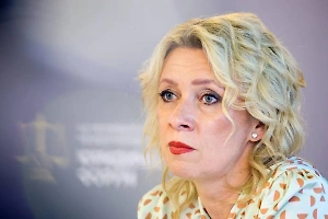 Захарова предложила ЕС отгородиться от России линией обороны "шипами внутрь"
