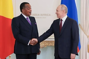 Путин наградил президента Конго Дени Сассу-Нгессо орденом Почёта 