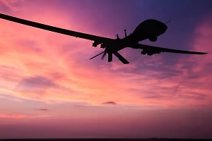 Российские регионы ночью подверглись массированной атаке дронов, сбито 33 БПЛА