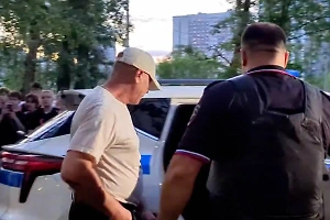 Открывшего стрельбу по прохожим москвича увезла полиция
