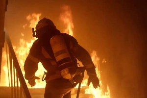 НПЗ загорелся в Новошахтинске после атаки дрона ВСУ, готовится пожарный поезд
