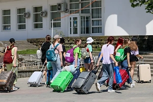 В закрытый детский лагерь в Анапе, где орудовал педофил, нелегально заселили толпу мигрантов