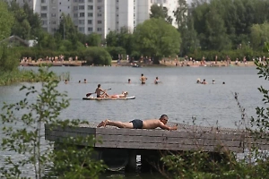 Самый жаркий день в Москве не пережили трое желавших освежиться