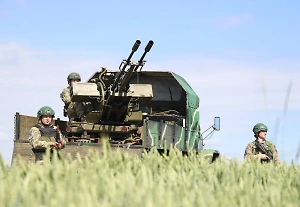 Под Киевом разбомбили полигон с иностранными инструкторами, "шишек" эвакуировала авиация