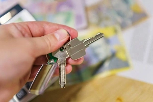 Банк в курсе?: Россиян предупредили о последствиях сдачи ипотечного жилья в аренду