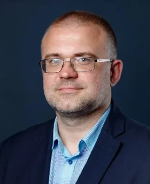 Дрессура с использованием электроошейников основана на страхе и боли, что противоречит принципам этичного обращения с животными. Такие методы не только неэффективны в долгосрочной перспективе, но и могут привести к серьёзным психологическим травмам у собак, вызвав агрессию и непредсказуемое поведение