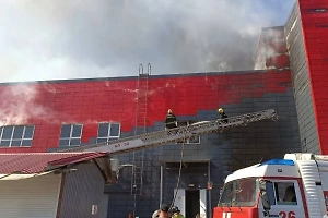 Пожар в башкирском ТЦ локализован на площади 2,5 тысячи квадратов
