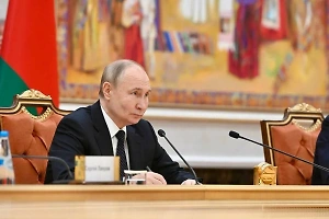 Путин в Ашхабаде пообщался с президентом Пакистана и спикером парламента Турции