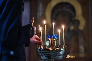 В РПЦ рассказали, кому молиться, если нервы не справляются с натиском новостей и сбоями связи