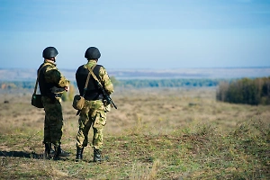 Мужчина расплакался после обнаружения пропавшей месяц назад мамы под Курском